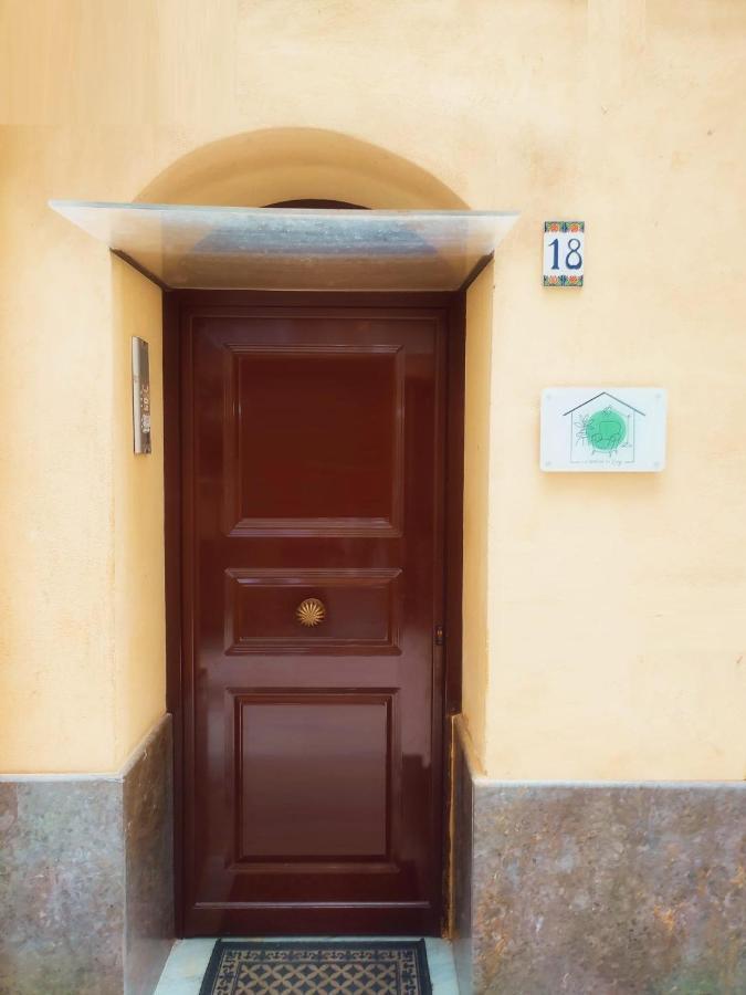 La Dimora Di Lexy Villa Palermo Bagian luar foto